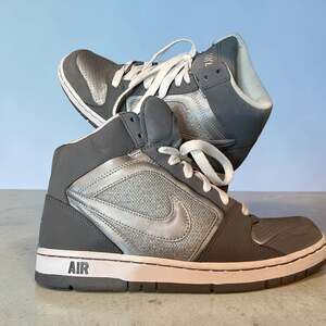 Nike Air Prestige II High Women's Metallic Gray Sparkle Sneakers 334480-006